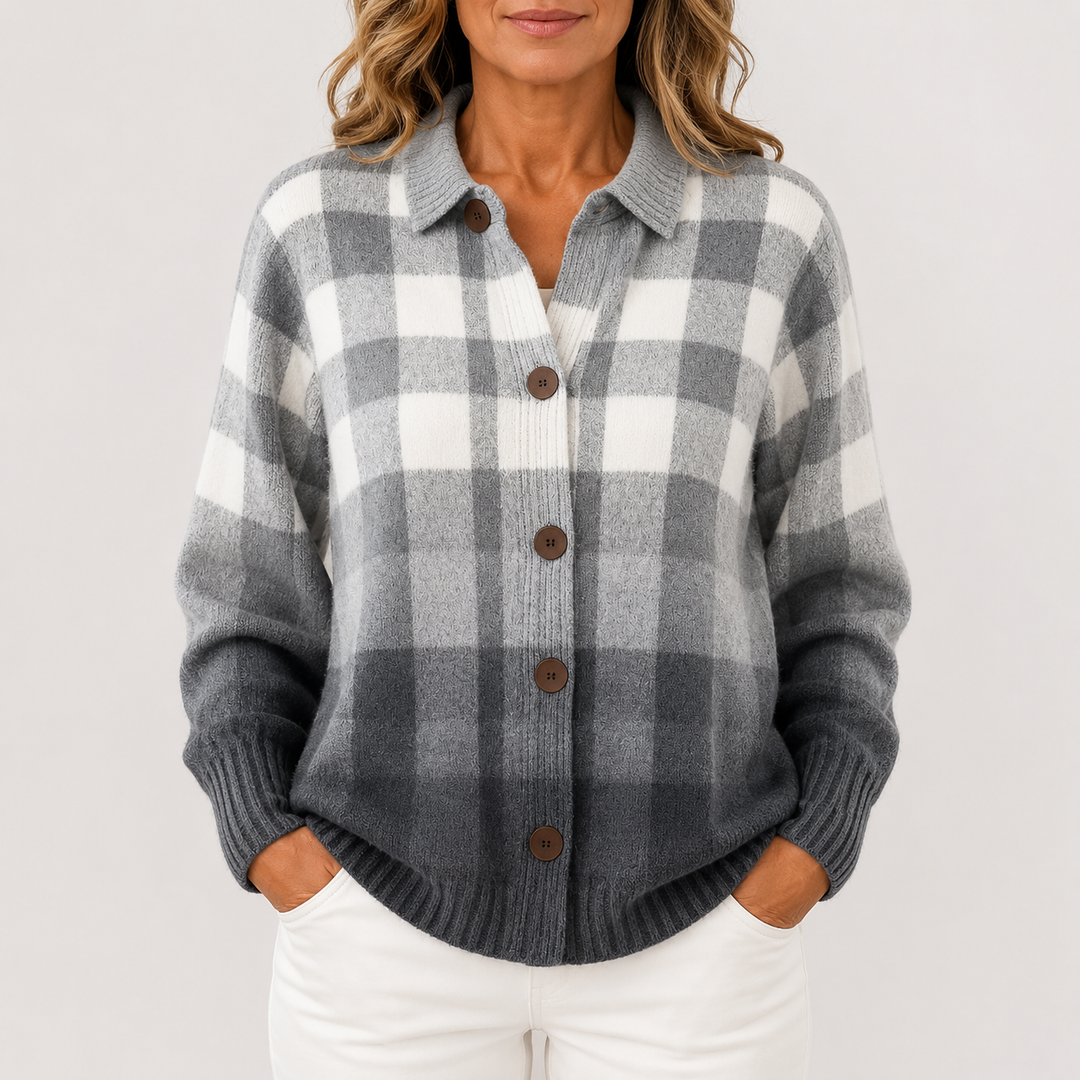 Cardigan-chemise en maille à carreaux gris et blanc, vue de face